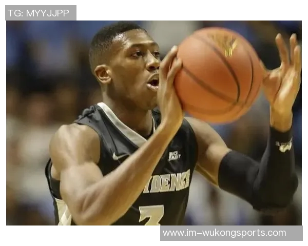 邓恩称赞狄龙疯狂表现激励全队感到庆幸能与他并肩作战